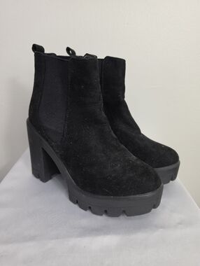 Black  Women's Suede Platform Chelsea Boots